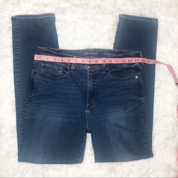 SPANX Boyfriend Jeans 29 Hi Rise - Picture 5 of 13